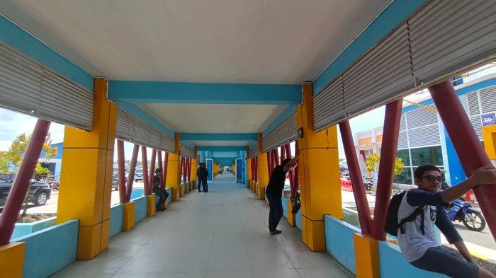 Tampak kegiatan di terminal keberangkatan Pelabuhan Tengkayu 1 Tarakan, Kalimantan Utara.