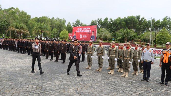 Kapolres Nunukan, AKBP Taufik Nurmandia Inspektur upacara HUT Bhayangkara ke-77 di Mapolres Nunukan, Sabtu (1/7/2023).