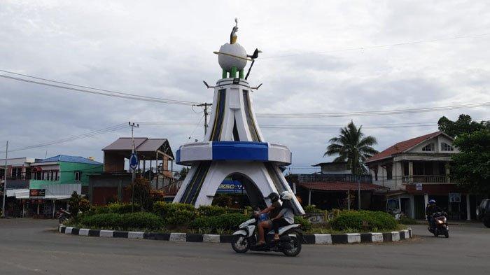 Kondisi cuaca di sekitar Tugu Putri Lemlai Suri atau Tugu Telur Pecah yang berada di Tanjung Selor saat diabadikan jurnalis TribunKaltara.com pada Sabtu (11/12/2021) pagi.
(TRIBUNKALTARA.COM/GEORGIE SENTANA HASIAN SILALAHI).