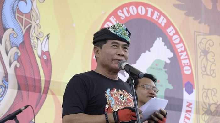 Gubernur Kalimantan Utara ( Kaltara ), Drs. H. Zainal A Paliwang, S.H., M.Hum menghadiri agenda Parade Scooter Borneo ke-XVIII dengan tema Bervespa Berbudaya di Dome Sport Center, Tanjung Selor, Kabupaten Bulungan.