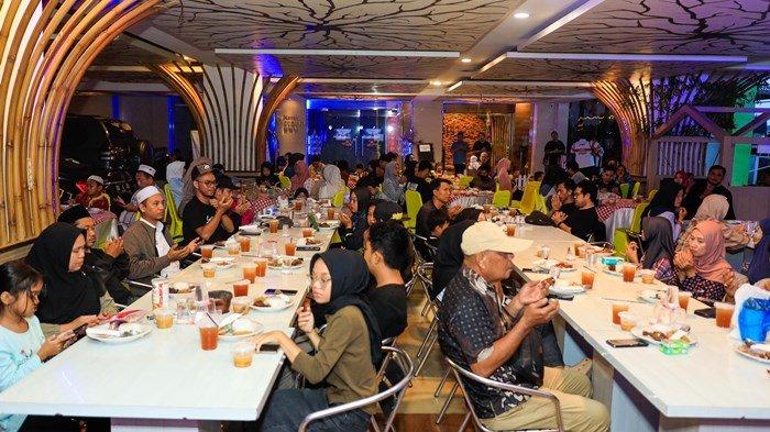 BUKA PUASA BERSAMA - PT Surya Timur Sakti Jatim (STSJ) Yamaha kembali menggelar acara menarik bertajuk Buka Bersama Rolling City & Gathering Lexi LX 155 di Kota Banjarmasin, pada Rabu (19/3/2025).