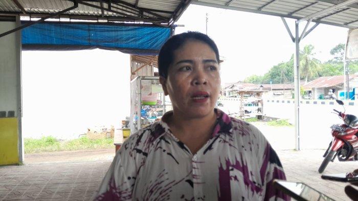 Midah, warga sekitar kantor Bawaslu Palangkaraya yang terbakar, Kamis (20/7/2023).
