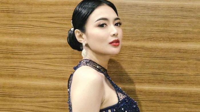 Wika Salim.