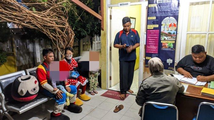 Pasutri pengamen badut asal Samarinda yang diamankan Satpol PP Bontang. TRIBUNKALTIM.CO/ISMAIL USMAN