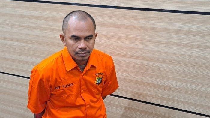 Koordinator penjualan ginjal Bekasi, Hanim ikut menjual ginjalnya sendiri dan terbelit utang Rp 700 pada rumah sakit Kamboja.