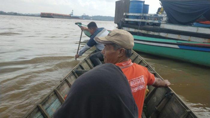 Tim SAR gabungan melakukan upaya pencarian hari pertama terhadap Agus (51) yang tenggelam di Perairan Pulau Atas, Samarinda, Kalimantan Timur pada Selasa (25/7/2023). Saat ini tim SAR gabungan sudah membuat posko pencarian di Pelabuhan Pulau Atas.
