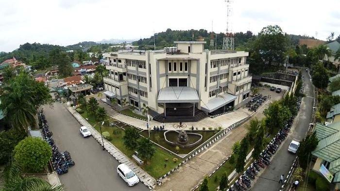 Polnes Samarinda