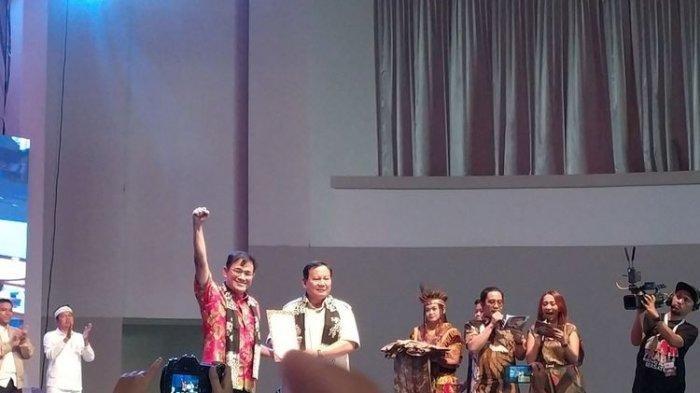 Ketua Umum Partai Gerindra Prabowo Subianto dan Budiman Sujatmiko mendeklarasikan relawan Prabowo Budiman Bersatu (Prabu) di Marina Convention Center, Kota Semarang, Jawa Tengah (Jateng).