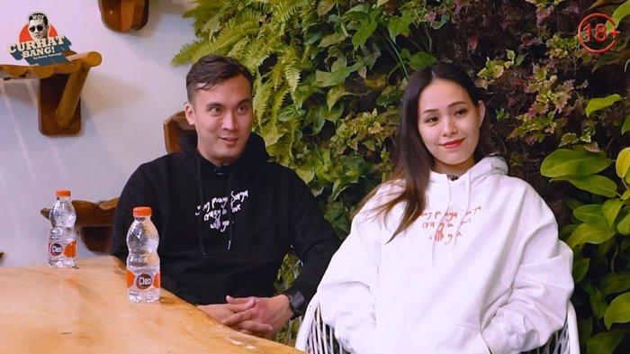 Rendy Kjaernett dan Lady Nayoan saat menjadi bintang tamu di podcast Denny Sumargo.