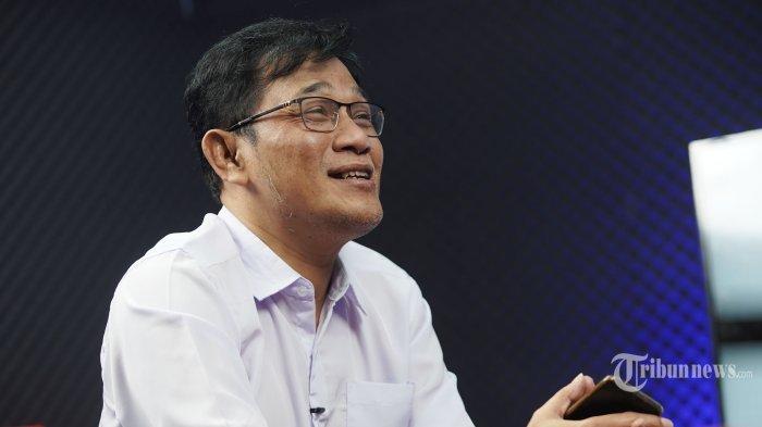 Politisi PDI Perjuangan, Budiman Sudjatmiko saat melakukan wawancara khusus dengan Direktur Pemberitaan Tribun Network, Febby Mahendra Putra di gedung Tribun Network, Jakarta, Selasa (15/8/2023).
