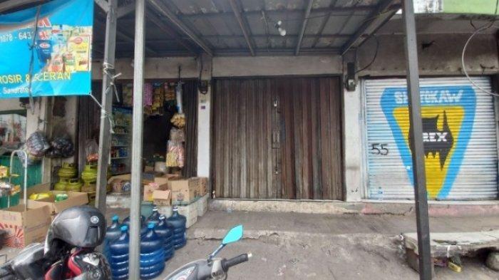 Toko kosmetik di Jalan Sandratek, RT 02 RW 06, Kelurahan Rempoa, Kecamatan Ciputat Timur, Kota Tangerang Selatan. Lokasi itu merupakan tempat penculikan Imam Masykur (25), warga Aceh yang diculik sebelum dianiaya hingga tewas oleh oknum Pasukan Pengamanan Presiden (Paspampres), Praka RM.
