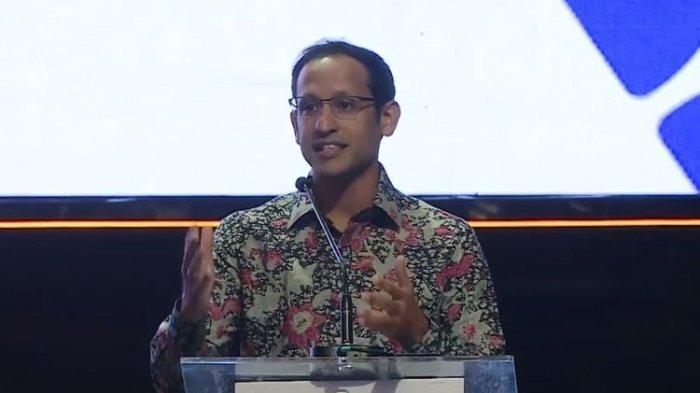 Mendikbud Ristek Nadiem Makarim memberikan pesan bagi penerima (awardee) serta alumni LPDP pada LPDP Fest di Jakarta, Kamis (3/8/2023).