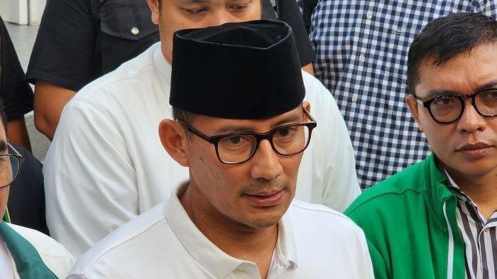 Ketua Bappilu Partai Persatuan Pembangunan (PPP) Sandiaga Uno di kawasan Kebayoran Baru, Jakarta Selatan, Minggu (27/8/2023). Sekretaris Jenderal PKS Aboe Bakar Alhabsy mengatakan Ketua Bappilu PPP Sandiaga Uno serius mengajak partainya dan Demokrat untuk berkoalisi di Pilpres 2024.