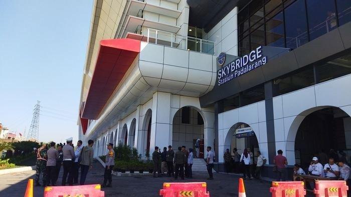 Penampakan Stasiun Kereta Cepat Jakarta Bandung (KCJB) di Kecamatan Padalarang, Kabupaten Bandung Barat (KBB), Rabu (13/9/2023).