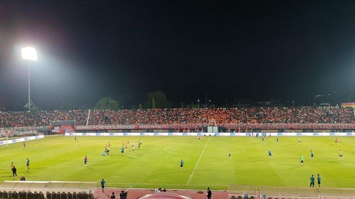 Laga Borneo FC vs Persib Bandung di Stadion Segiri Samarinda, Sabtu (21/10/2023).