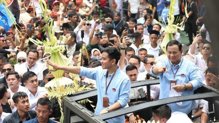 Prabowo Subianto dan Gibran Rakabuming Raka mendaftar ke KPU sebagai peserta Pilpres 2024, Rabu (25/10/2023).