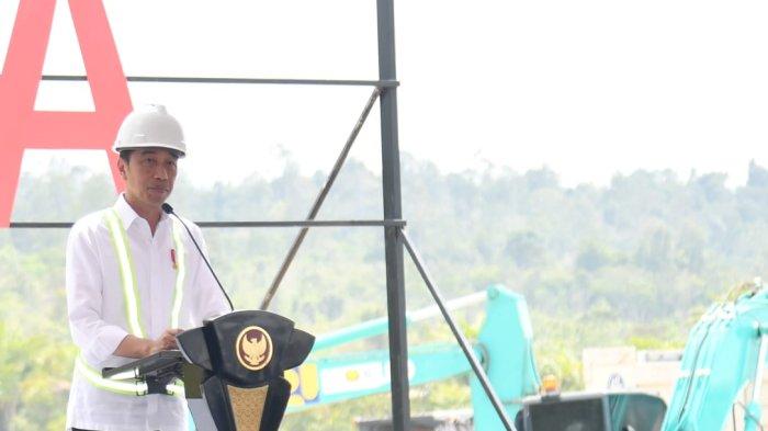 Presiden Jokowi saat groundbreaking Bandara VVIP IKN Nusantara.
