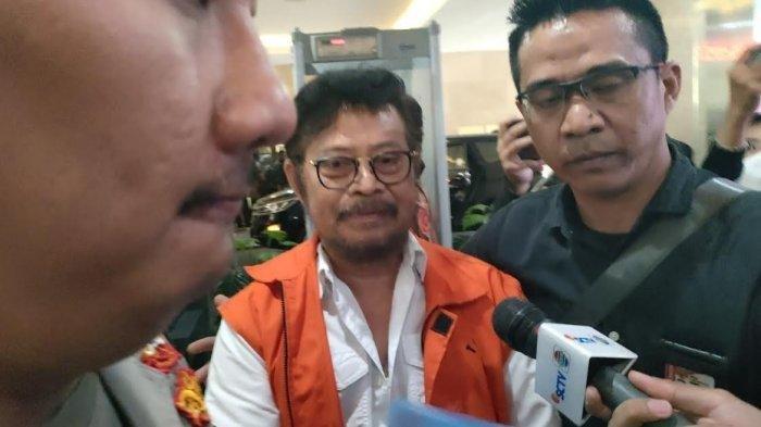 Mantan Menteri Pertanian (Mentan) RI Syahrul Yasin Limpo (SYL) tiba di gedung Bareskrim Polri untuk menjalani pemeriksaan soal kasus dugaan pemerasan oleh pimpinan KPK hari ini, Selasa (31/10/2023).