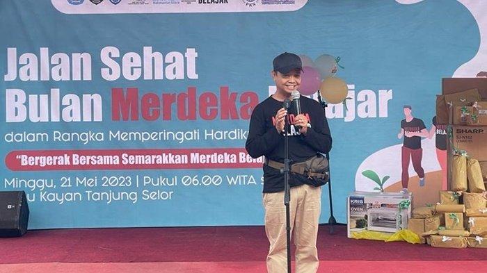 Kepala Balai Penjaminan Mutu Pendidikan (BPMP) Kaltara, Jarwoko membuka kegiatan gerak jalan. BPMP memfasilitasi terbentuknya ekosistem pendidikan untuk mempercepat proses pemulihan pembelajaran (learning recovery).