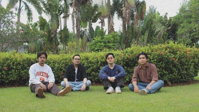 Simak makna lagu viral TikTok, Lampu Merah - The Lantis.