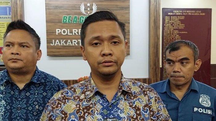 Wakasat Reskrim Polres Metro Jakarta Selatan Kompol Henrikus Yossi saat ditemui di kantornya, Jumat (24/11/2023).