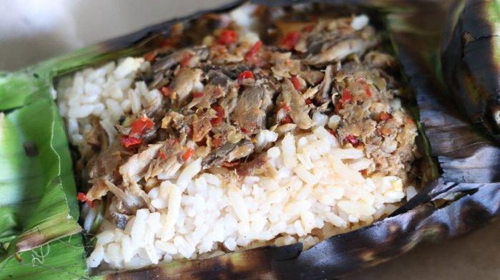 Satu di antara sajian kuliner menu nasi di Warung Sambal Bengis Mbah Tjokro di Kota Balikpapan, Kalimantan Timur, Kamis (4/1/2024).