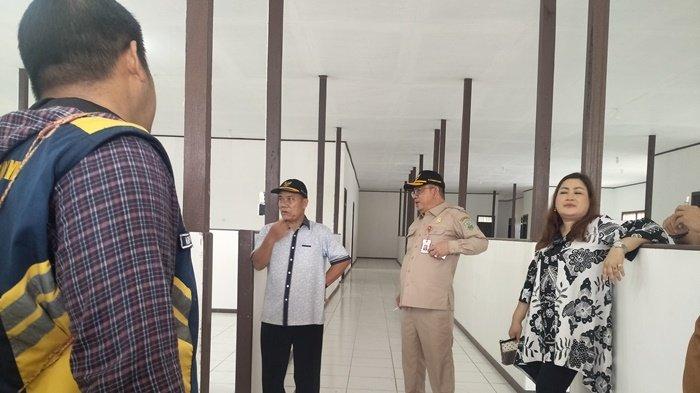 Peninjauan gedung perkantoran baru Pemerintah Kabupaten Mahulu. Ketua DPRD Mahulu dukung penuh pembangunan gedung perkantoran baru pemkab karena bisa lebih hemat dalam mengelola anggaran yang sebelumnya digunakan untuk menyewa perkantoran.