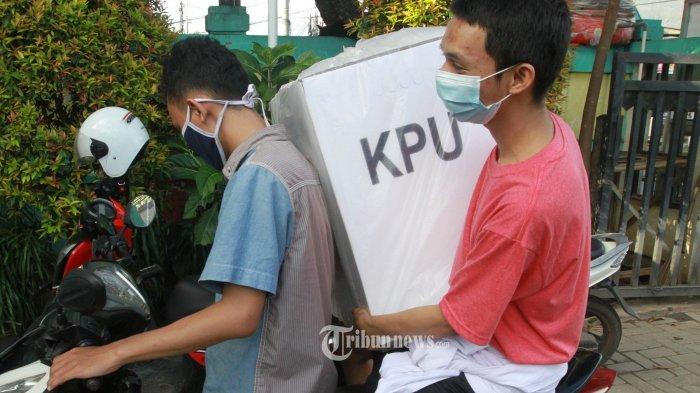 Ilustrasi membawa kotak suara untuk Pemilu, Pileg 2024.