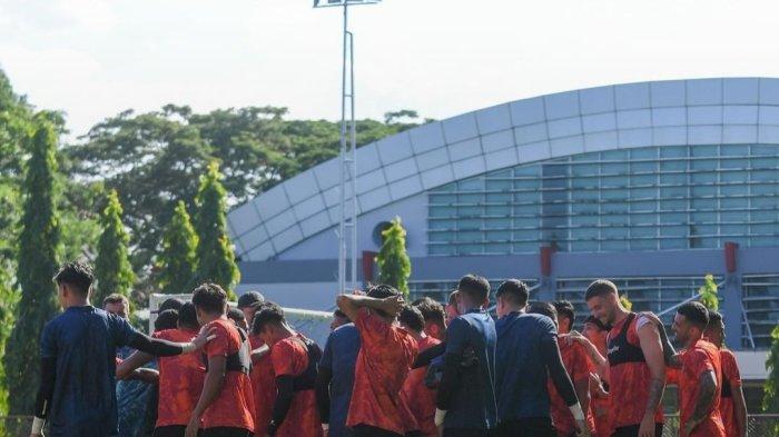 PERSIKABO VS BORNEO - Borneo FC saat sesi latihan di Borneo Training Center Sempaja Samarinda, Kalimantan Timur, menjelang laga kontra Persikabo 1973.
