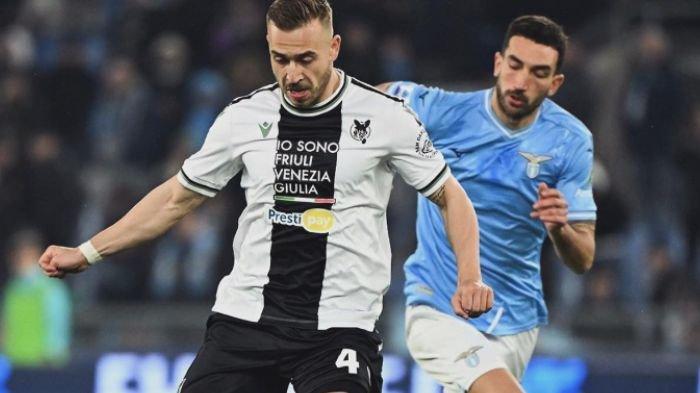 Duel Lazio vs Udinese di Liga Italia Serie A pekan ke-28, Selasa (12/3/2024) dini hari WIB yang berakhir dengan skor 1-2. Hasil ini membuat Maurizio Sarri mundur sebagai pelatih Lazio.