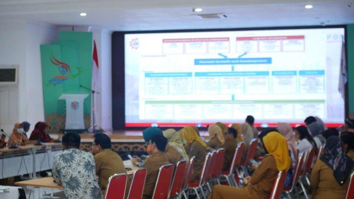KASUS STUNTING BONTANG - Pemerintah Kota Bontang menggelar rapat evaluasi penanganan kasus stunting di Bontang, Pendopo Wali Kota, Selasa (19/3/2024). Kemudian belum optimalnya balita yang memperoleh imunisasi dasar lengkap. Target Nasional 2024, 90 persen, Kota Bontang baru mencapai 87,78 persen.