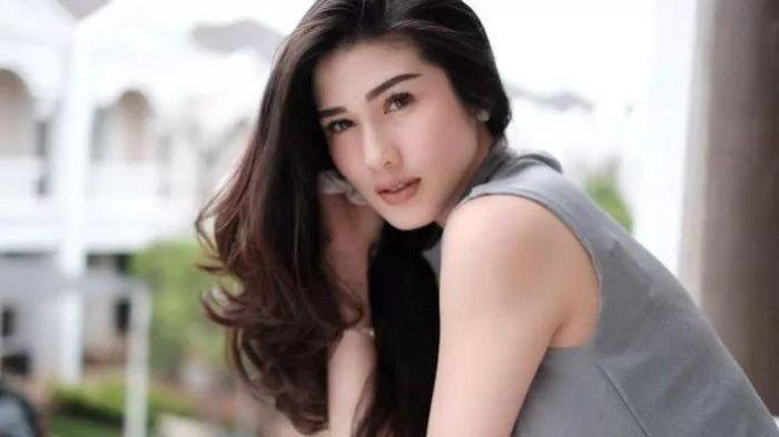 Kematian selebgram Stevie Agnecya sangat misterius, hingga memicu isu disantet. Ternyata mantan istri Samuel Rizal ini menderita sakit yang ganas.