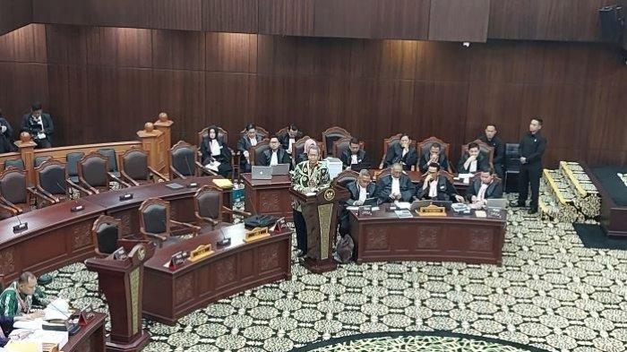 Ahli hukum administrasi yang diajukan kubu Pemohon I, Anies Baswedan-Muhaimin Iskandar, Prof. Dr. Ridwan, S.H., M.Hum, dalam sidang pembuktian perselisihan hasil pemilihan umum (PHPU) Pilpres, di gedung Mahmakah Konstitusi (MK), Jakarta, pada Senin (1/4/2024). Ahli hukum administrasi yang diajukan kubu Pemohon I, Anies Baswedan-Muhaimin Iskandar, Prof. Dr. Ridwan, S.H., M.Hum menilai pencalonan Gibran Rakabumingraka tidak sah.