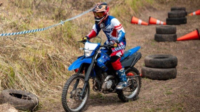 Putaran perdana Shell bLU cRU Yamaha Enduro Challenge 2024 digelar di area stadion Si Jalak Harupat, Kabupaten Bandung, 1-2 Juni.