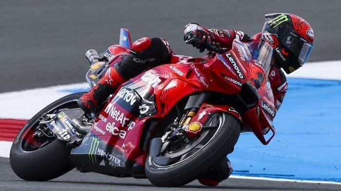 Pembalap Ducati, Francesco Bagnaia, pada sesi practice MotoGP Belanda 2024 di Sirkuit Assen, Jumat (28/6/2024). Ini jam tayang sprint race MotoGP Belanda 2024 hari ini dan live streaming Trans7