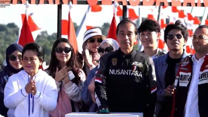 Tangkapan layar Presiden Joko Widodo saat meresmikan jembatan Pulau Balang di Kabupaten Penajam Paser Utara, Kalimantan Timur, Minggu (28/7/2024) sore.