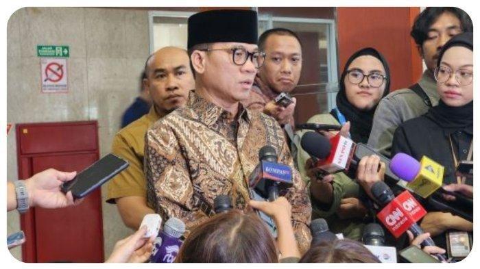 Anggota Badan Legislasi (Baleg) DPR RI Fraksi PAN Yandri Susanto. Yandri Susanto bantah rapat Baleg hari ini untuk menganulir putusan Mahkamah Konstitusi terkait ambang batas pencalonan atau