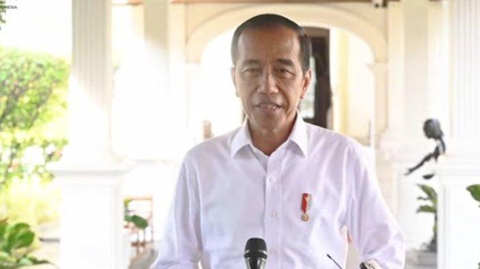 Presiden Joko Widodo saat memberikan pernyataan menanggapi putusan MK dan sikap badan legislasi DPR RI soal syarat calon kepala daerah di pilkada pada Rabu (21/8/2024).