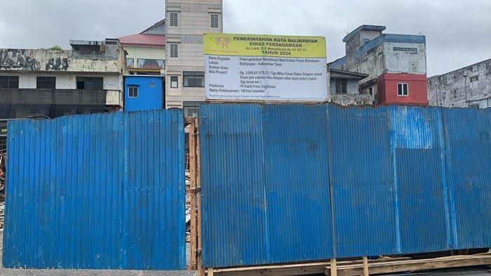 Proyek revitalisasi kawasan kuliner Pasar Klandasan yang berada di samping Kantor Kelurahan Klandasan Ulu kini terus berprogres. Pembangunan kawasan kuliner ini menelan anggaran sebesar Rp3,7 miliar yang bersumber dari APBD Balikpapan.