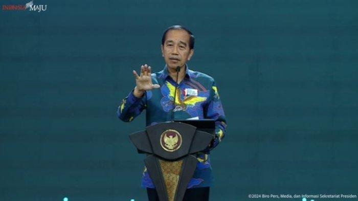KABAR JOKOWI TOLAK PDIP MASUK KABINET PRABOWO - Presiden Joko Widodo (Jokowi) saat memberikan sambutan dalam acara peresmian Pembukaan BNI Investor Daily Summit di Jakarta Convention Center (JCC), Senayan, Jakarta pada Selasa (8/10/2024). Kader PDIP disebut bakal jadi Menteri Prabowo-Gibran, kabar penolakan Jokowi dan respons Puan.