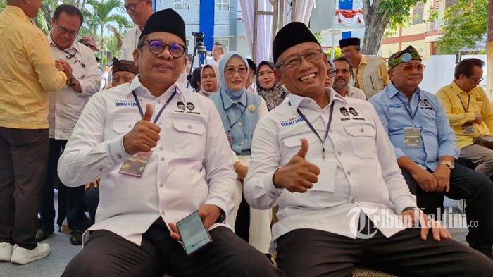 Calon Walikota Bontang Basri Rase bersama Calon Wakil Walikota Chusnul Dhihin saat mendaftar di KPU untuk kontestasi Pilkada Bontang 2024.