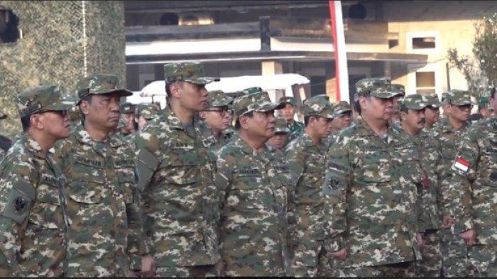Presiden Prabowo Subianto membuka retreat Kabinet Merah Putih di Kawasan Akademi Militer, Magelang, Jawa Tengah, Jumat (25/10/2024). Prabowo hadir paling awal dalam Retreat Kabinet Merah-Putih di Akademi Militer, Magelang, Jawa Tengah.