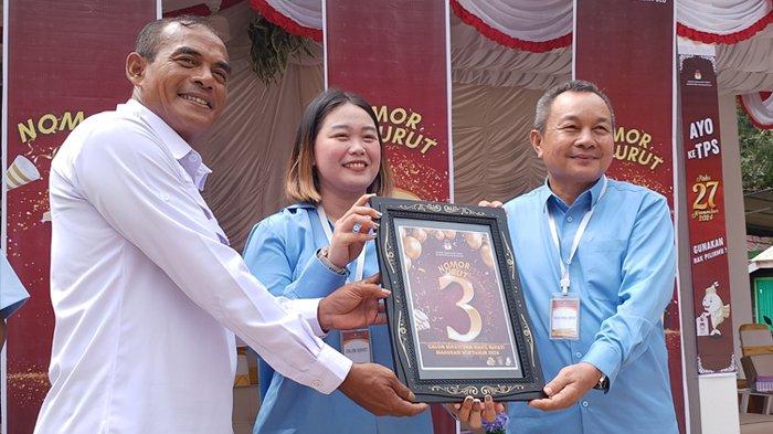 Pasangan calon bupati dan calon wakil bupati, Owena Mayang Shari Belawan dan Stanislaus Liah mendapat nomor urut 3 pada Pilkada Mahulu 2024.