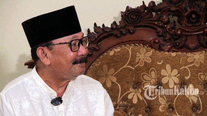 WAWANCARA EKSKLUSIF - Calon Bupati Penajam Paser Utara Andi Harahap saat diwawancara eksklusif Tribun Kaltim di kediamannya di Penajam. Kembali maju di Pilkada PPU 2024, Andi Harahap berjanji siapkan pemekaran kecamatan dalam satu tahun.