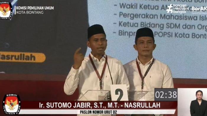 Paslon nomor urut 2 Sutomo Jabir-Nasrullah di debat Pilkada Bontang 2024
