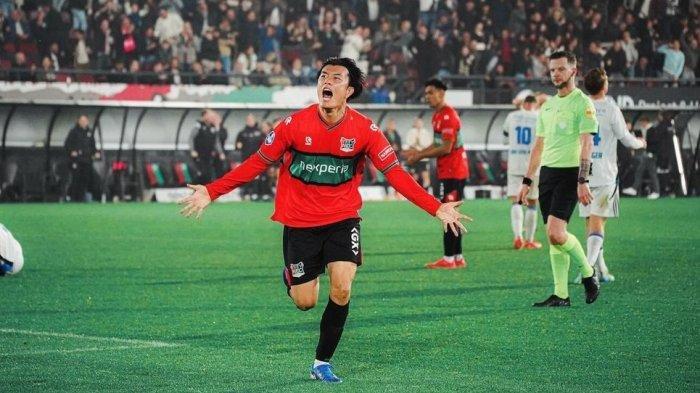 Aksi selebrasi pemain Timnas Jepang, Koki Ogawa saat memperkuat NEC Nijmegen di Eredivisie. - Koki Ogawa telah mencetak 7 gol untuk timnas Jepang yang tercipta ketika menjalani laga tandang, alarm bahaya bagi Timnas Indonesia pada Jumat (15/11)