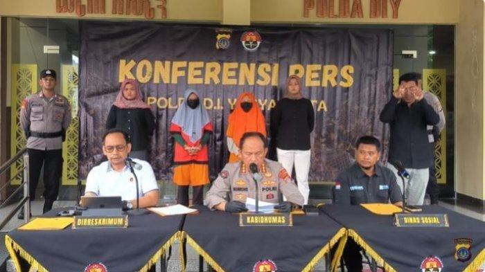 Dua bidan di Yogyakarta berinisial JE (44) dan DM (77) ditangkap polisi setelah menjalankan bisnis jual bayi pada Rabu (11/12/2024). Mereka telah menjalani bisnis haram ini sejak tahun 2010 lalu atau sudah berjalan 14 tahun.