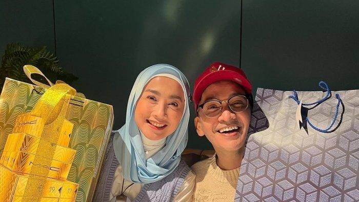 Ruben Onsu dan Desy Ratnasari. Disebut punya hubungan spesial, Iis dahlia sebut cocok.