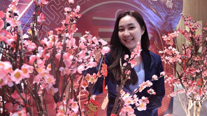 IMLEK 2025 - Warga Samarinda, Defi Yaulanda saat ditemui di Ivory Restaurant Hotel Mercure Samarinda, Minggu (26/1/2025).