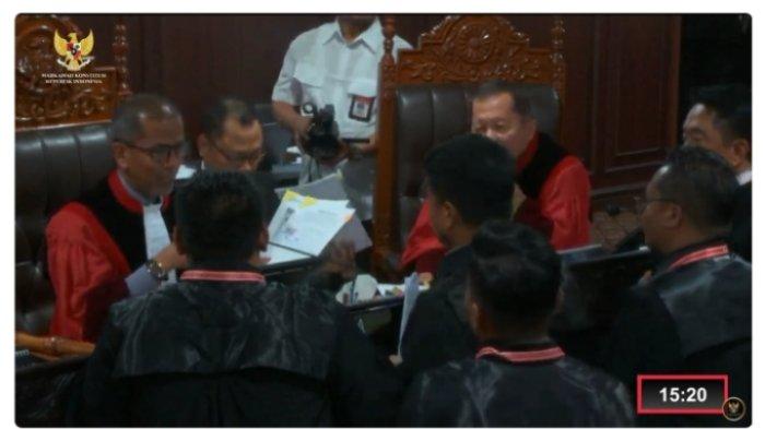 SENGKETA PILKADA BERAU 2024 - Majelis Hakim yang diketuai Saldi Isra memimpin sidang pembuktian MK sengketa Pilkada Berau 2024 hari ini, Kamis (13/2/2025). Simak daftar saksi dan ahli yang dihadirkan para pihak dalam sidang pembuktian MK sengketa Pilkada Berau 2024 gugatan Madri Pani-Agus Wahyudi.